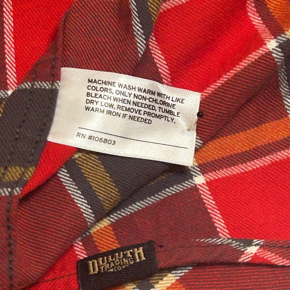 Duluth Trading Co Red and Black Plaid Men's Shirt - Picture 7 of 11
